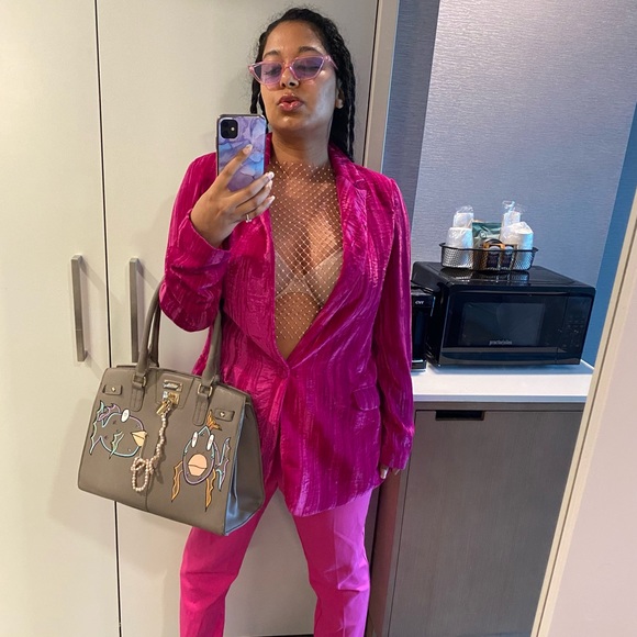 VanRahDesign hand painted BCBG purse with lock —Painting “Off the Hook” - Picture 5 of 17